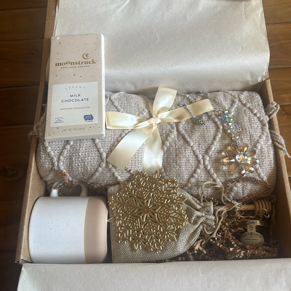 Kismet by me gift box